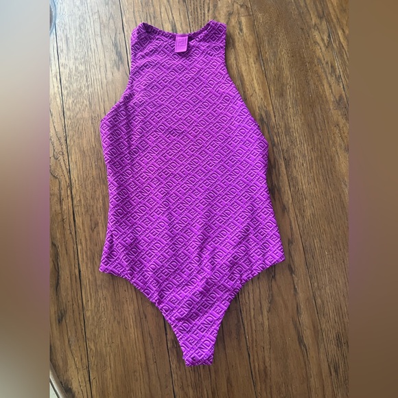 FENDI x SKIMS COLORADO PURPLE HIGH NECK SLEEVELESS BODYSUIT SIZE SMALL RARE - Picture 10 of 10